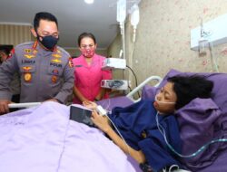 Dijenguk Kapolri, Begini Kesan Sinta Bocah Penderita Tumor Tentang Jenderal Listyo Sigit Prabowo