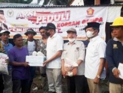 Ade Rezki Pratama Sambangi dan Bantu Korban Gempa Pasaman Barat