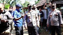 Kapolres Banjarnegara Cek Kandang Ternak Sampaikan Himbauan SOP Pencegahan Penyebaran Virus PMK