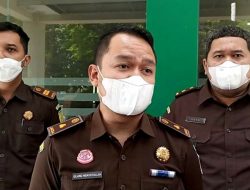 Kejaksaan Negeri Karanganyar umumkan Kades Berjo dan Mantan Dirut BUMDes ditetapkan tersangka korupsi