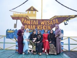 Kunjungan Delegasi Serumpun Tiga Negara ke Pantai Wisata Raja Kecik