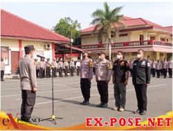 Kapolres Blora Berikan Penghargaan Anggota Berprestasi