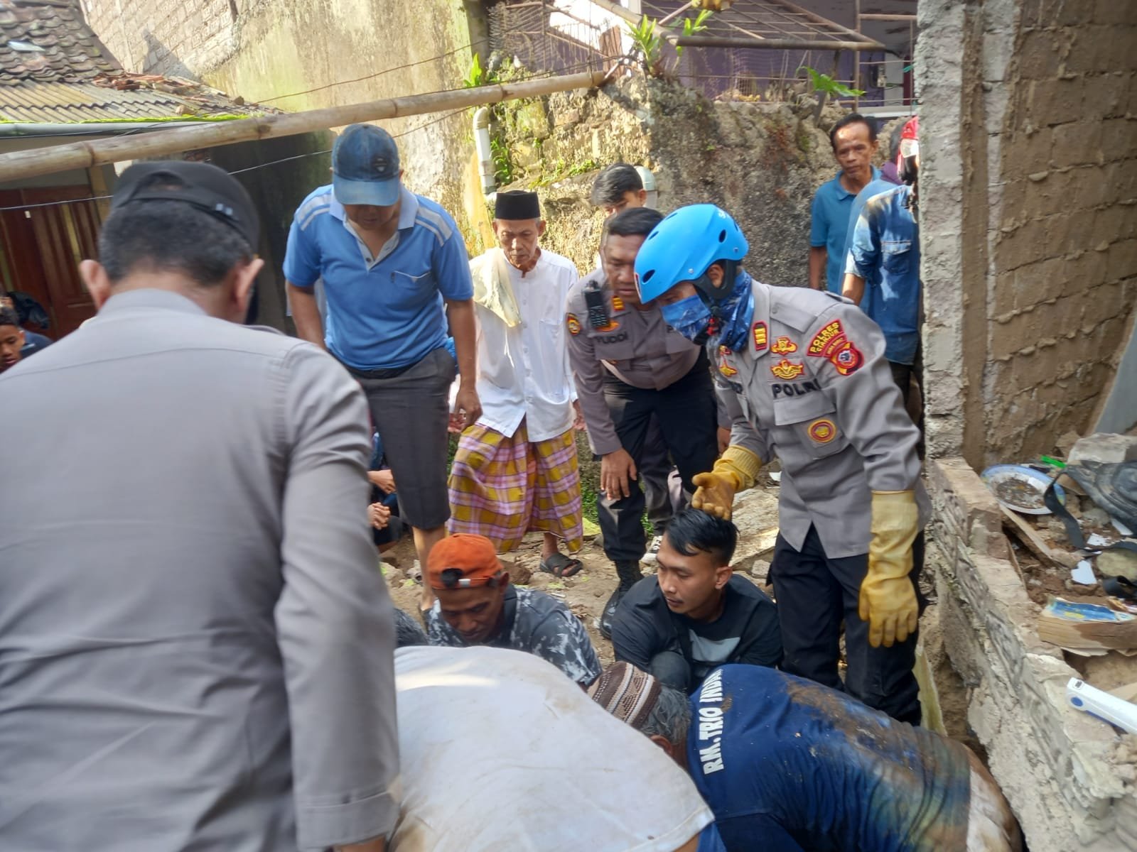 Gempa di Cianjur KA SPN Polda Jabar Minta Seluruh Personil Bantu dan Jadi Relawan 