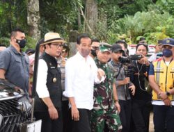 Presiden RI Tinjau ke Lokasi, Beri Bantuan Kepada Korban Gempa di Cianjur