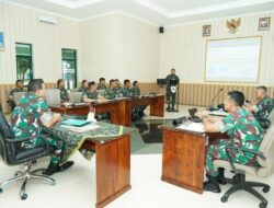 Kunjungan Pangdivif 2 Kostrad ke Satuan Yonarmed 11 dan Yonif MR 412 Kostrad