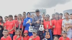 Lantamal IX Ambon pentas musik bersaama Komunitas Jukulele