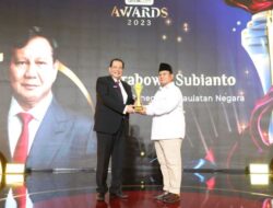 Prabowo Raih Penghargaan “Tokoh Peneguh Kedaulatan Negara”
