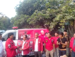 Adian Napitupulu Beri Ambulance ke DPC PBB Kabupaten Bogor