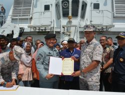 Bakamla RI Jemput 16 Nelayan Indonesia Yang Ditangkap Malaysia